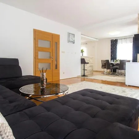 Sea Holiday home Vodice